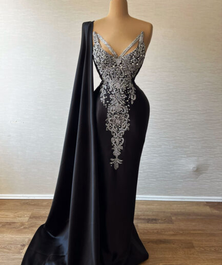 Black Mermaid Dress with Intricated Details and Sleeve Cape