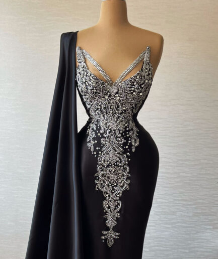 Black Mermaid Dress with Intricated Details and Sleeve Cape