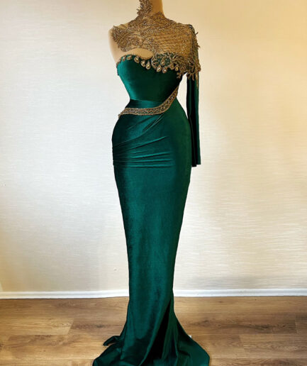 One-Shoulder Emerald Green Velvet Dress with Intricate Bodice