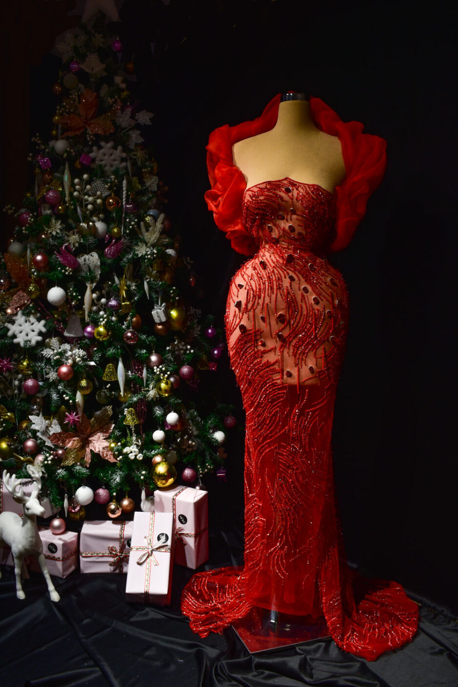 Mermaid Red Lace Dress with Ruffles and Embellishments